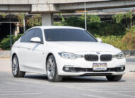 BMW 320i 2.0 LUXURY 2017