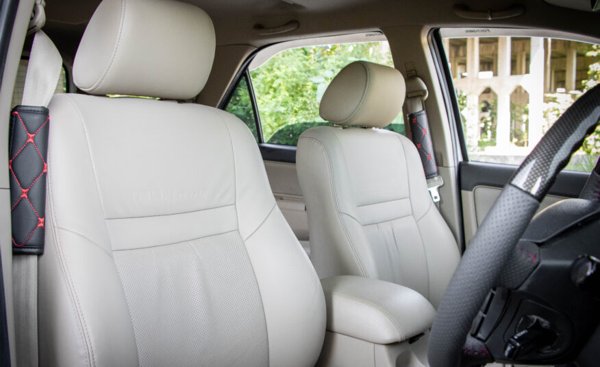 TOYOTA FORTUNER 3.0 V 4WD 2010