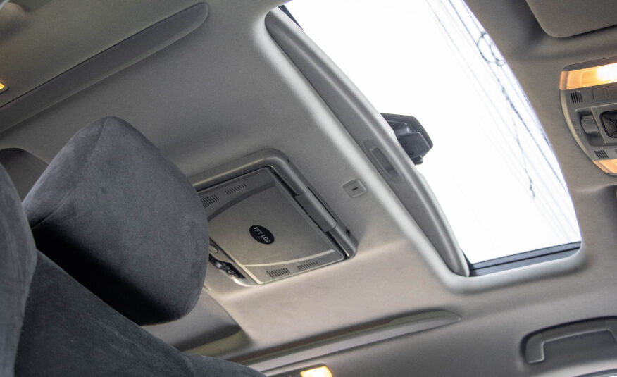 TOYOTA VELLFIRE 2.4 V 2010