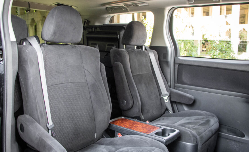 TOYOTA VELLFIRE 2.4 V 2010