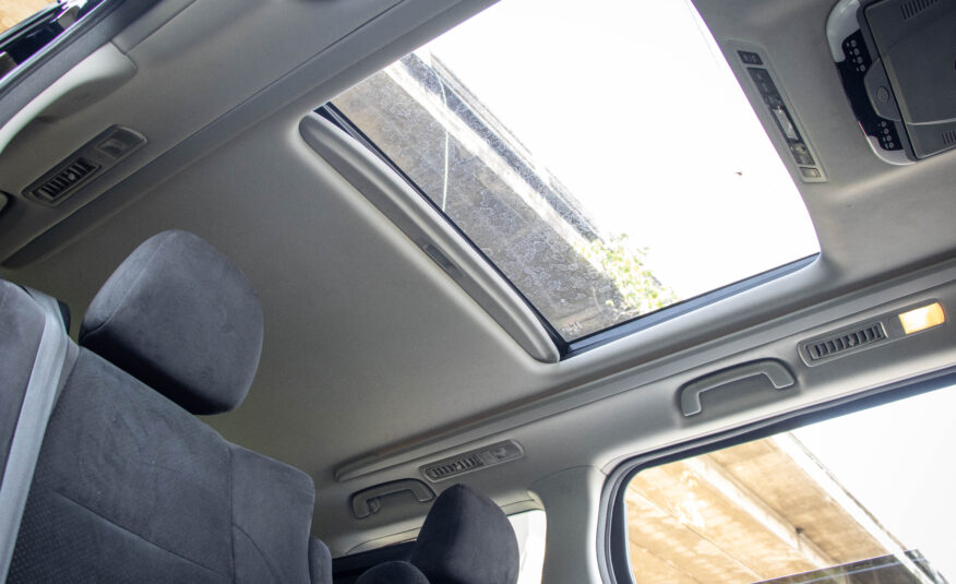 TOYOTA VELLFIRE 2.4 V 2010