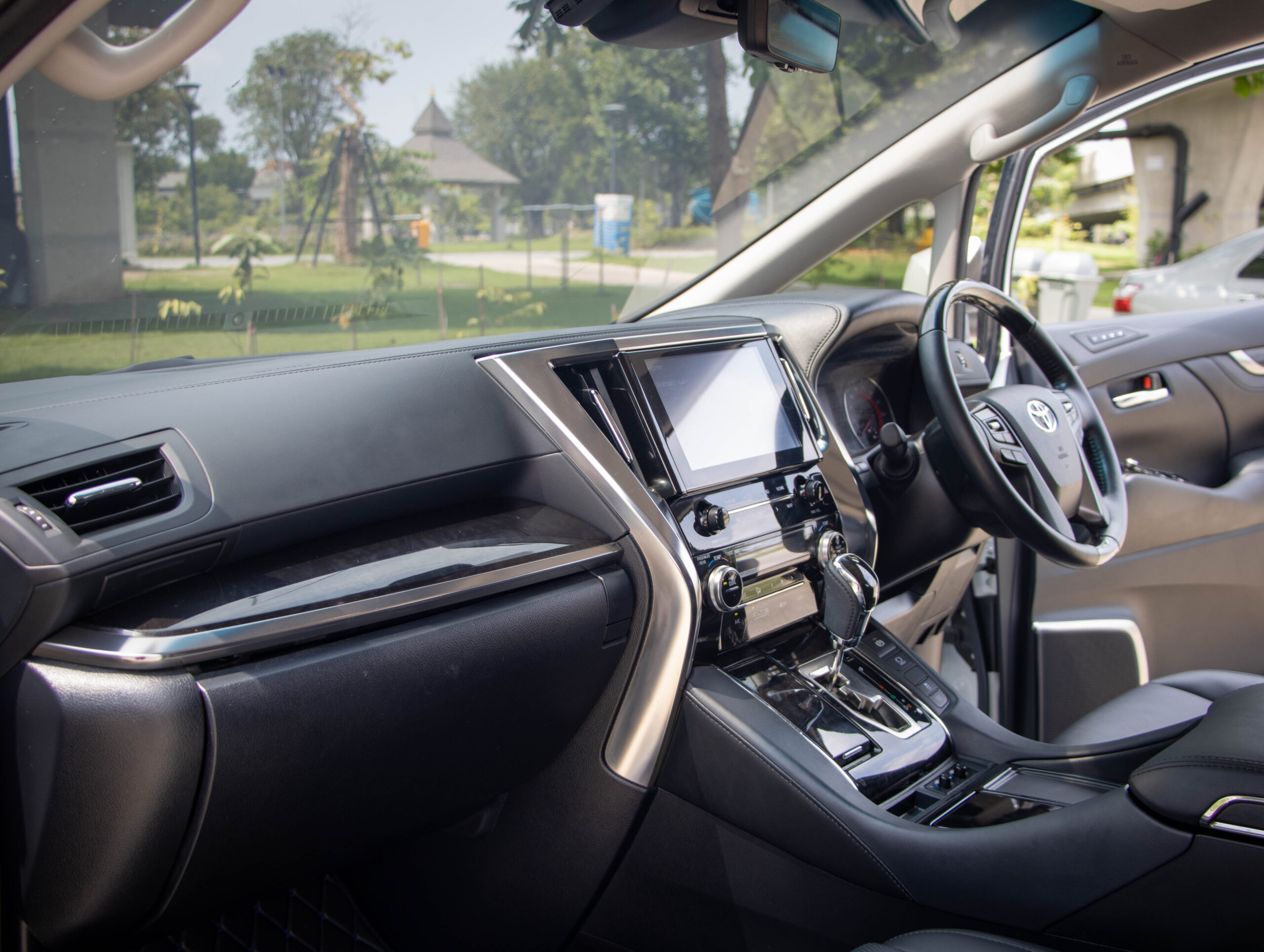 TOYOTA ALPHARD 2.5L SC PACKAGE 2023