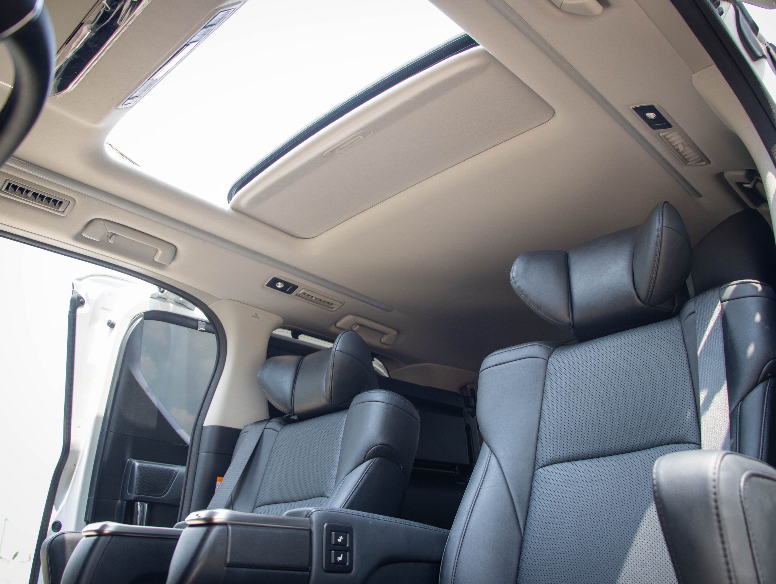 TOYOTA ALPHARD 2.5L SC PACKAGE 2023