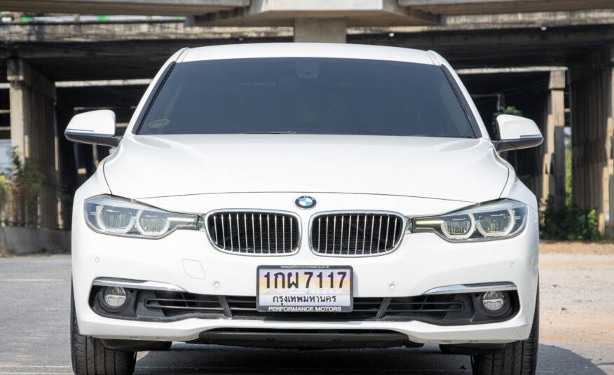 BMW 320i 2.0 LUXURY 2017