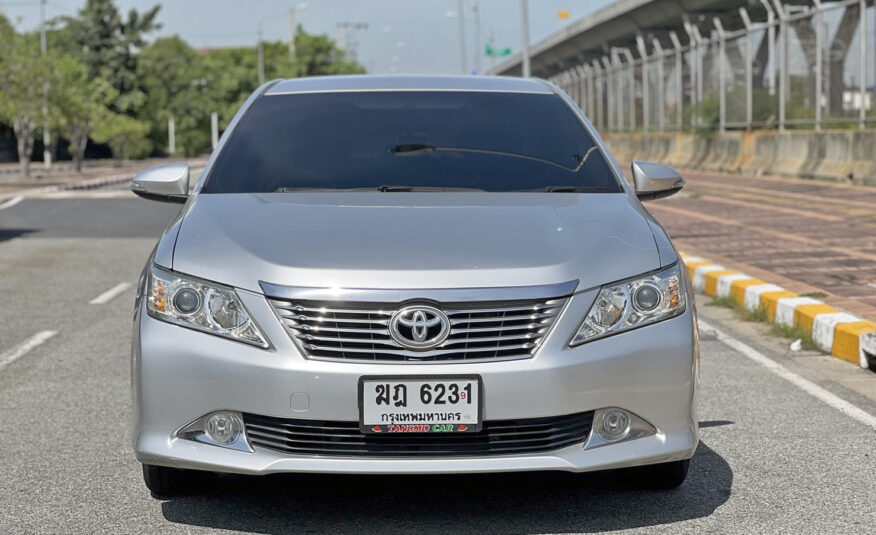 TOYOTA CAMRY 2.0 G 2012