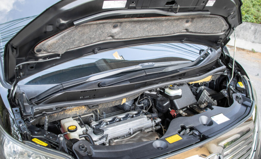 TOYOTA VELLFIRE 2.4 V 2010