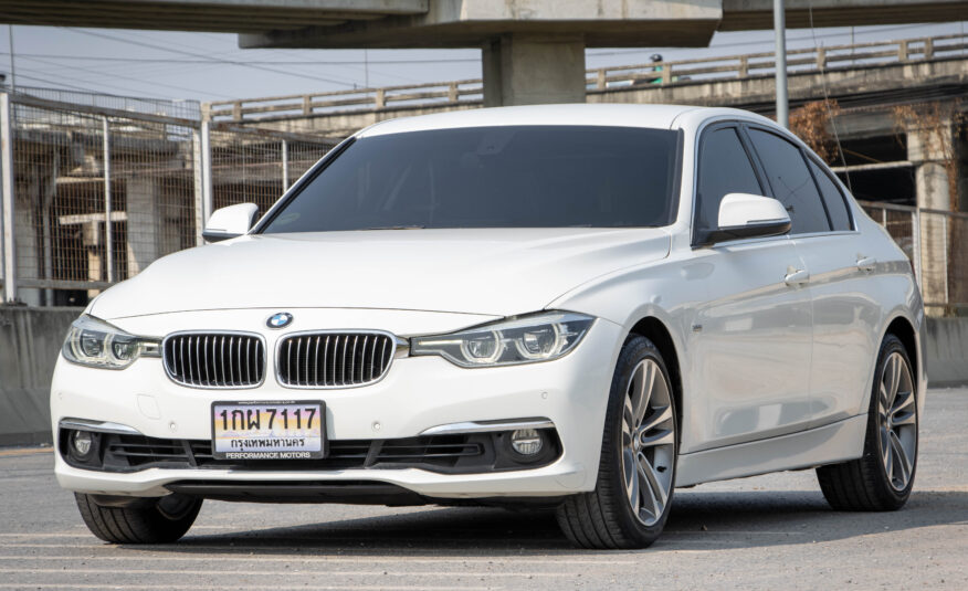 BMW 320i 2.0 LUXURY 2017