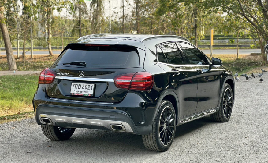 BENZ GLA 250 2.0 AMG Dynamic 2018