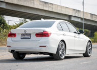 BMW 320i 2.0 LUXURY 2017