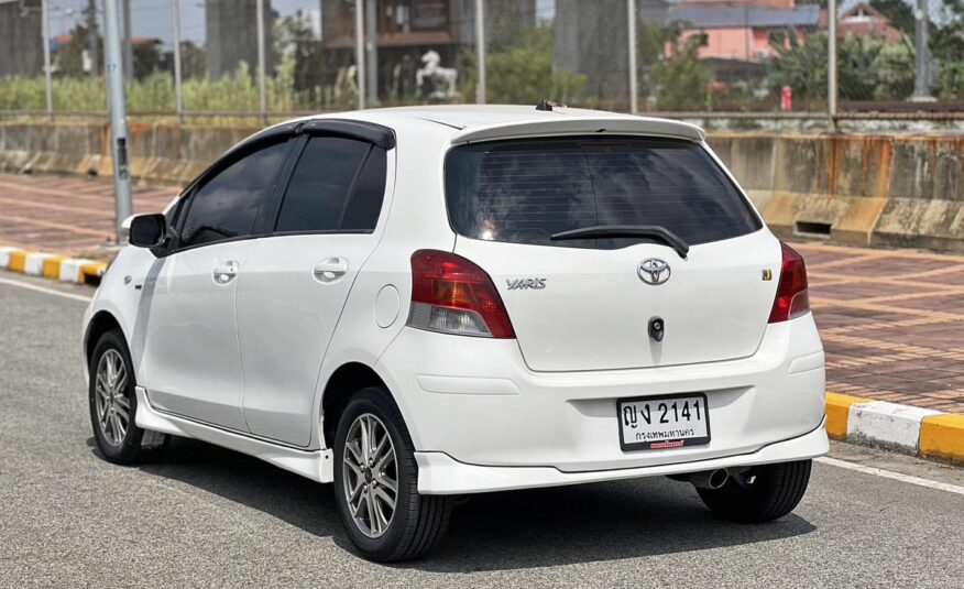 TOYOTA YARIS 1.5 J 2011