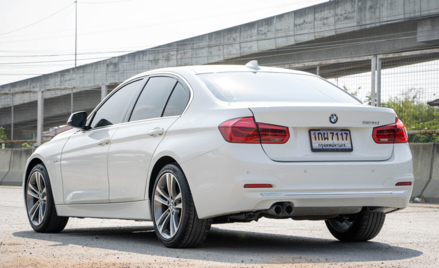 BMW 320i 2.0 LUXURY 2017