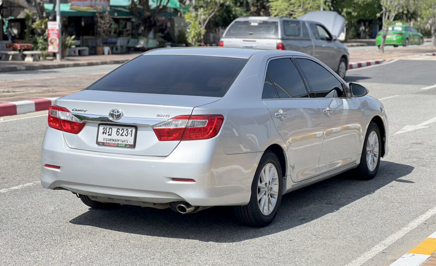 TOYOTA CAMRY 2.0 G 2012