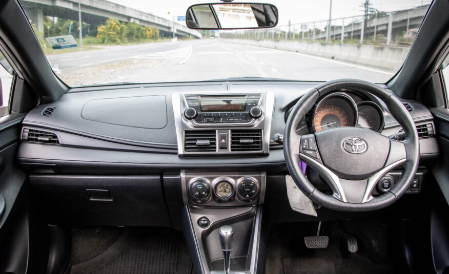 TOYOTA YARIS 1.2 G 2014/17