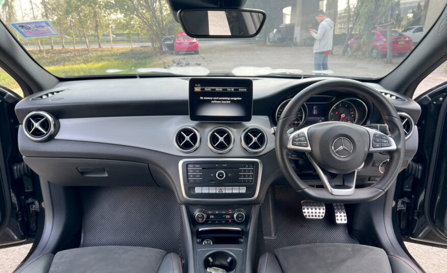 BENZ GLA 250 2.0 AMG Dynamic 2018