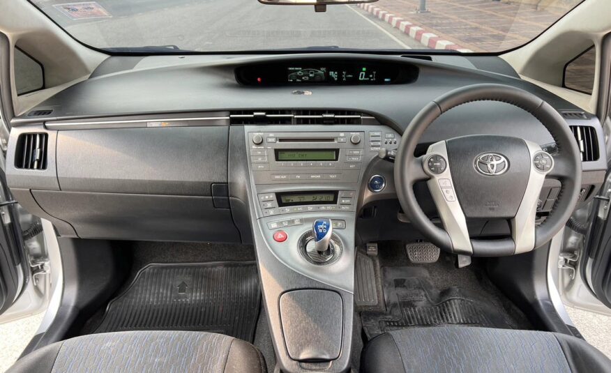 TOYOTA PRIUS 1.8 Hybrid Standard grade 2013