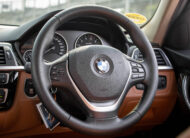 BMW 320i 2.0 LUXURY 2017
