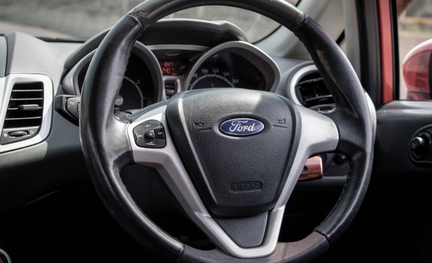 FORD FIESTA 1.5 Sport Hatchback 2013