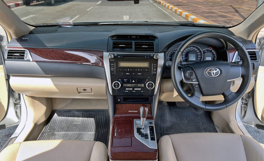 TOYOTA CAMRY 2.0 G 2012