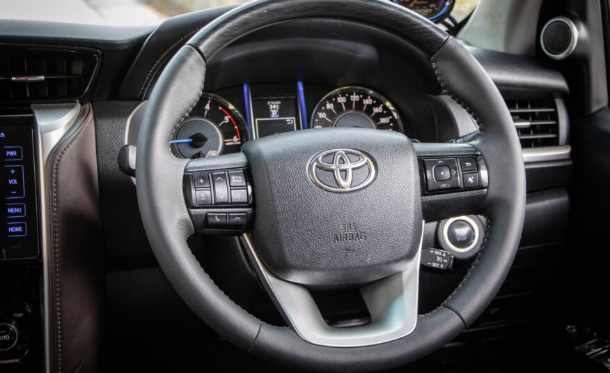TOYOTA FORTUNER 2.4 V 2WD 2016