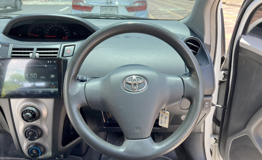 TOYOTA YARIS 1.5 J 2011