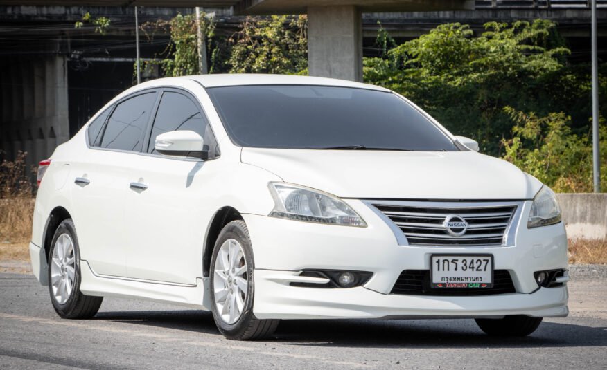NISSAN SYLPHY 1.6 V 2013