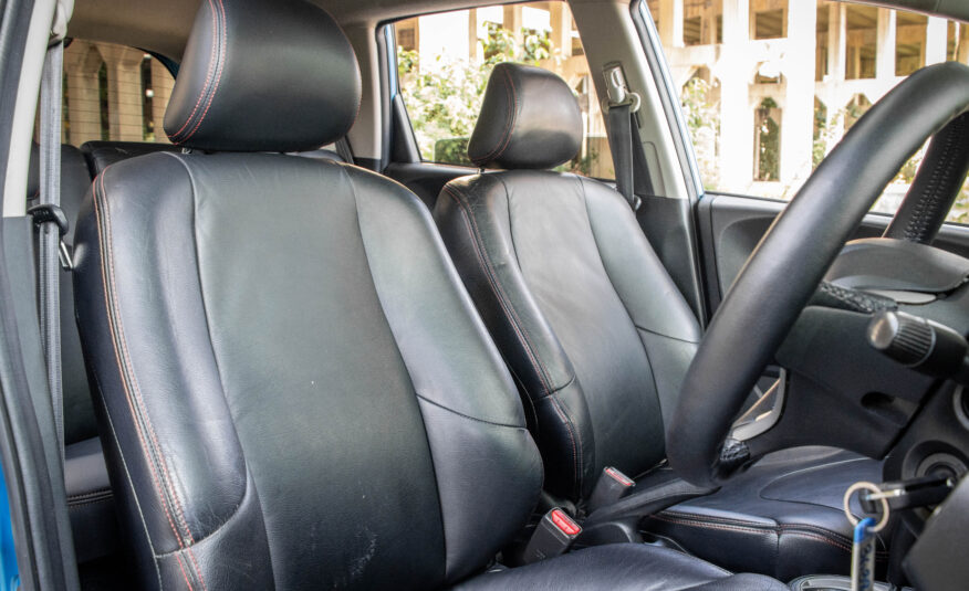 HONDA JAZZ S i-VTEC 2012