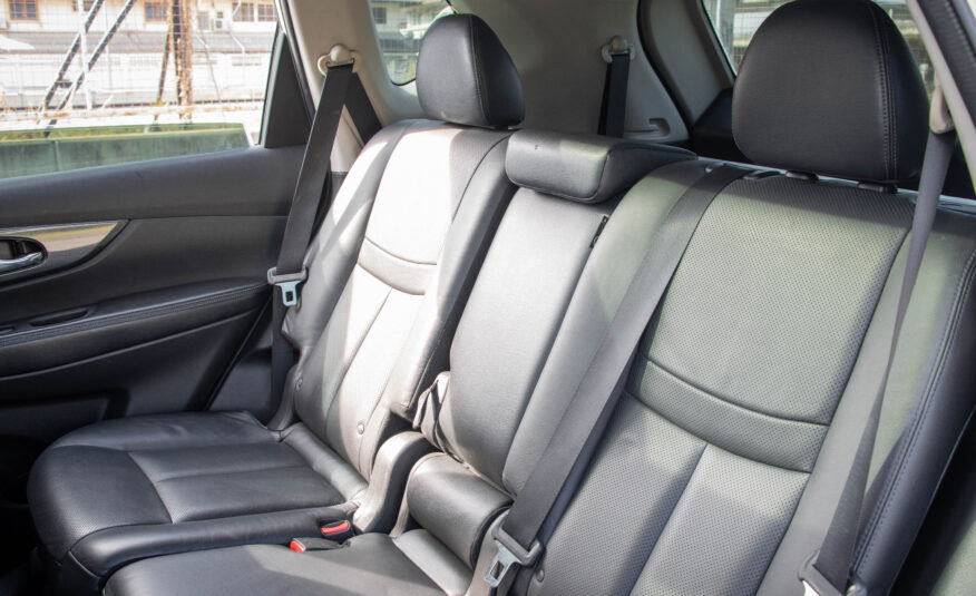 NISSAN X-TRAIL 2.5 V 4WD 2015