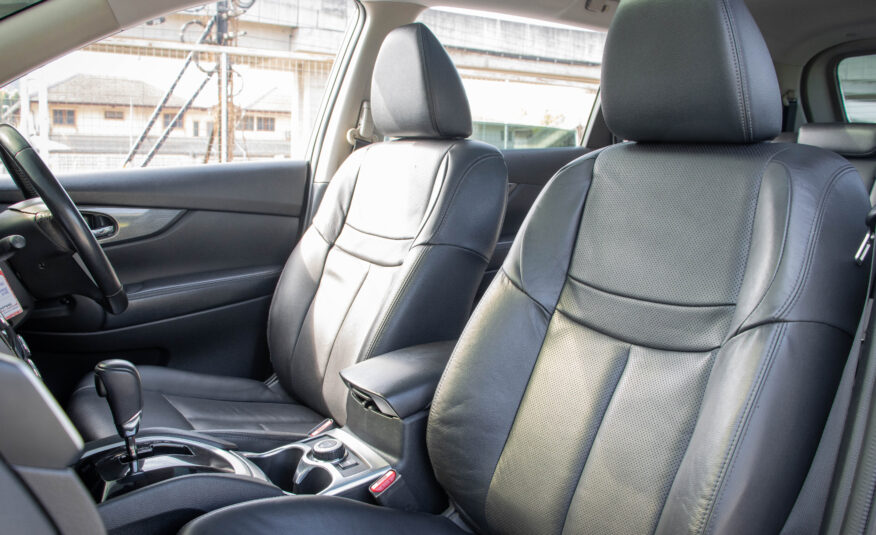 NISSAN X-TRAIL 2.5 V 4WD 2015