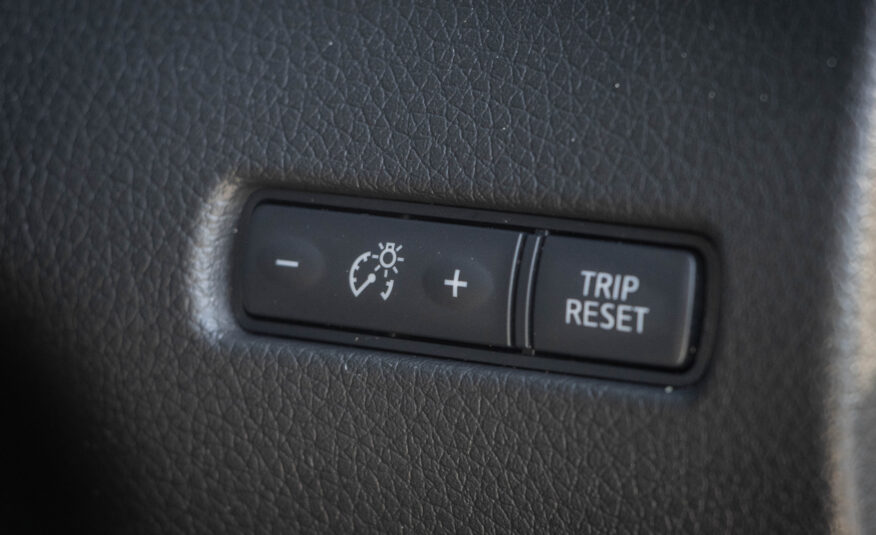 NISSAN X-TRAIL 2.5 V 4WD 2015