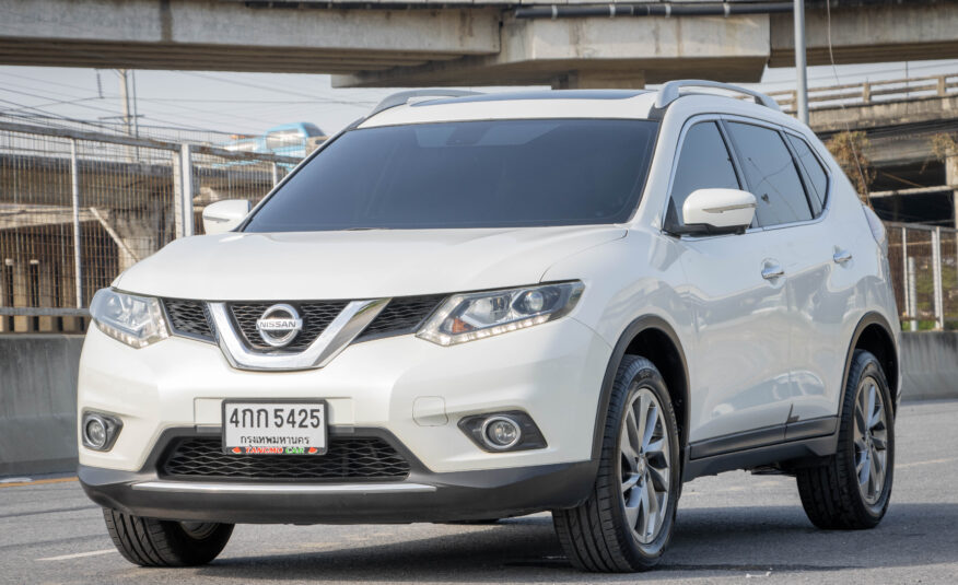 NISSAN X-TRAIL 2.5 V 4WD 2015