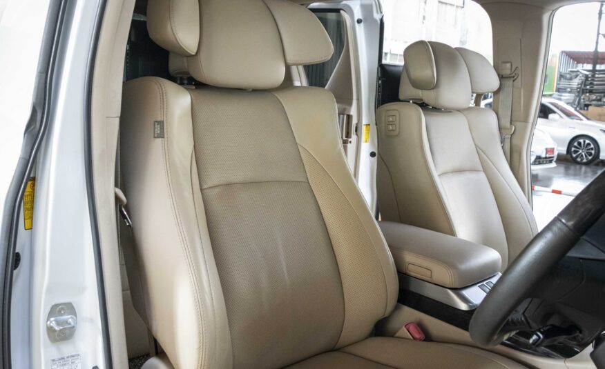 TOYOTA ALPHARD 2.4  HYBRID E-FOUR 2013
