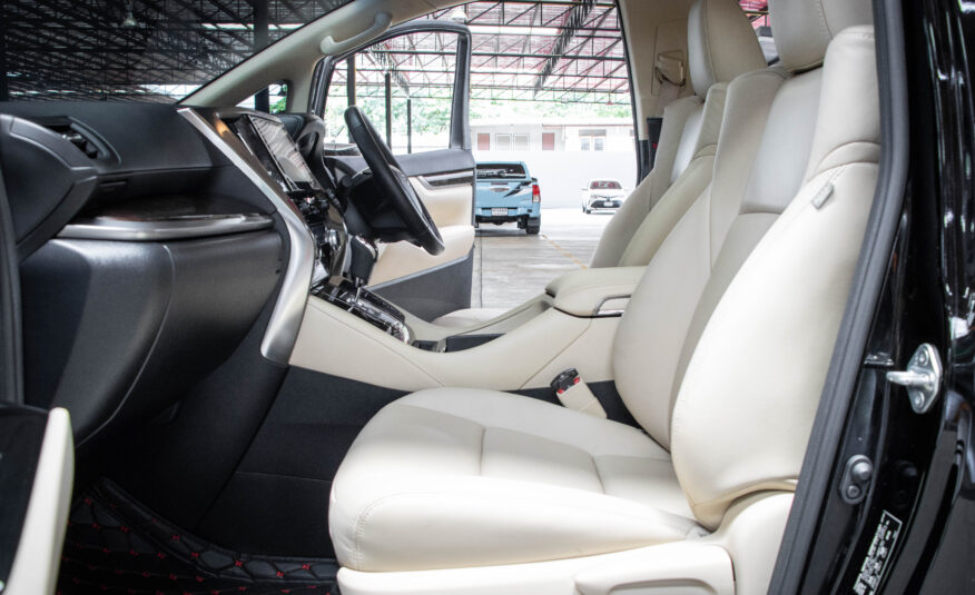 TOYOTA ALPHARD 2.5 X HYBRID 4WD 2022