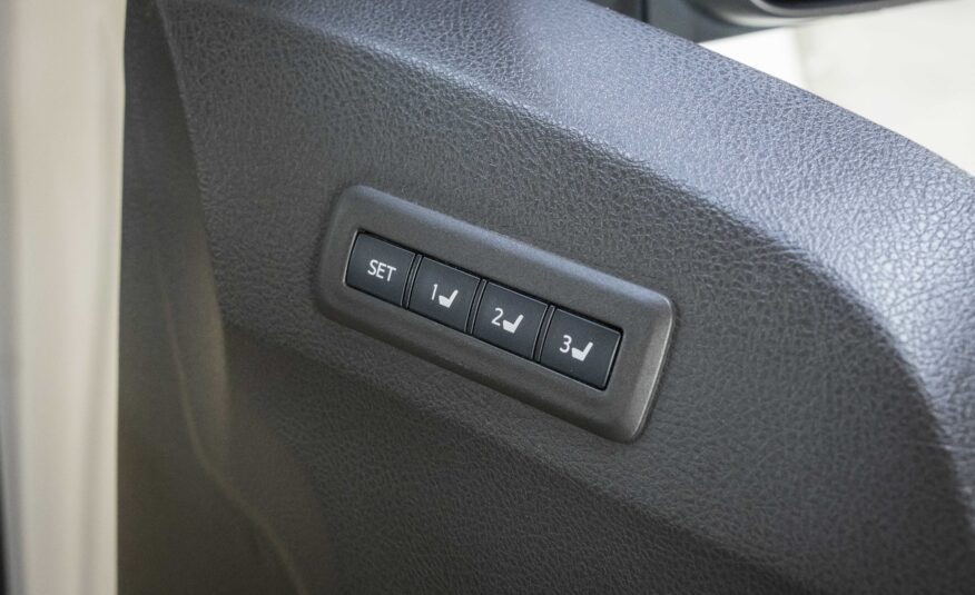 TOYOTA ALPHARD 2.4  HYBRID E-FOUR 2013