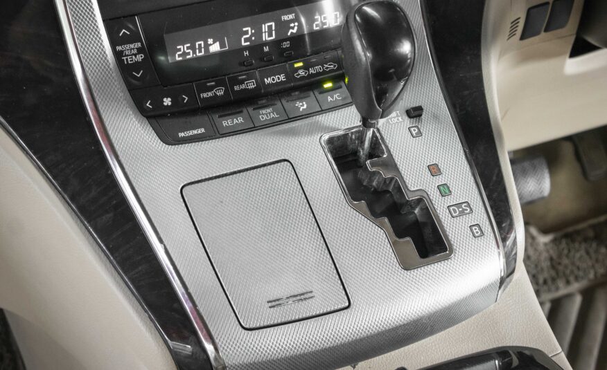 TOYOTA ALPHARD 2.4  HYBRID E-FOUR 2013