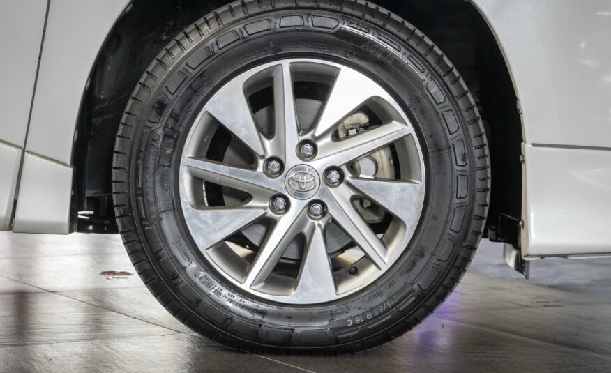 TOYOTA ALPHARD 2.4  HYBRID E-FOUR 2013