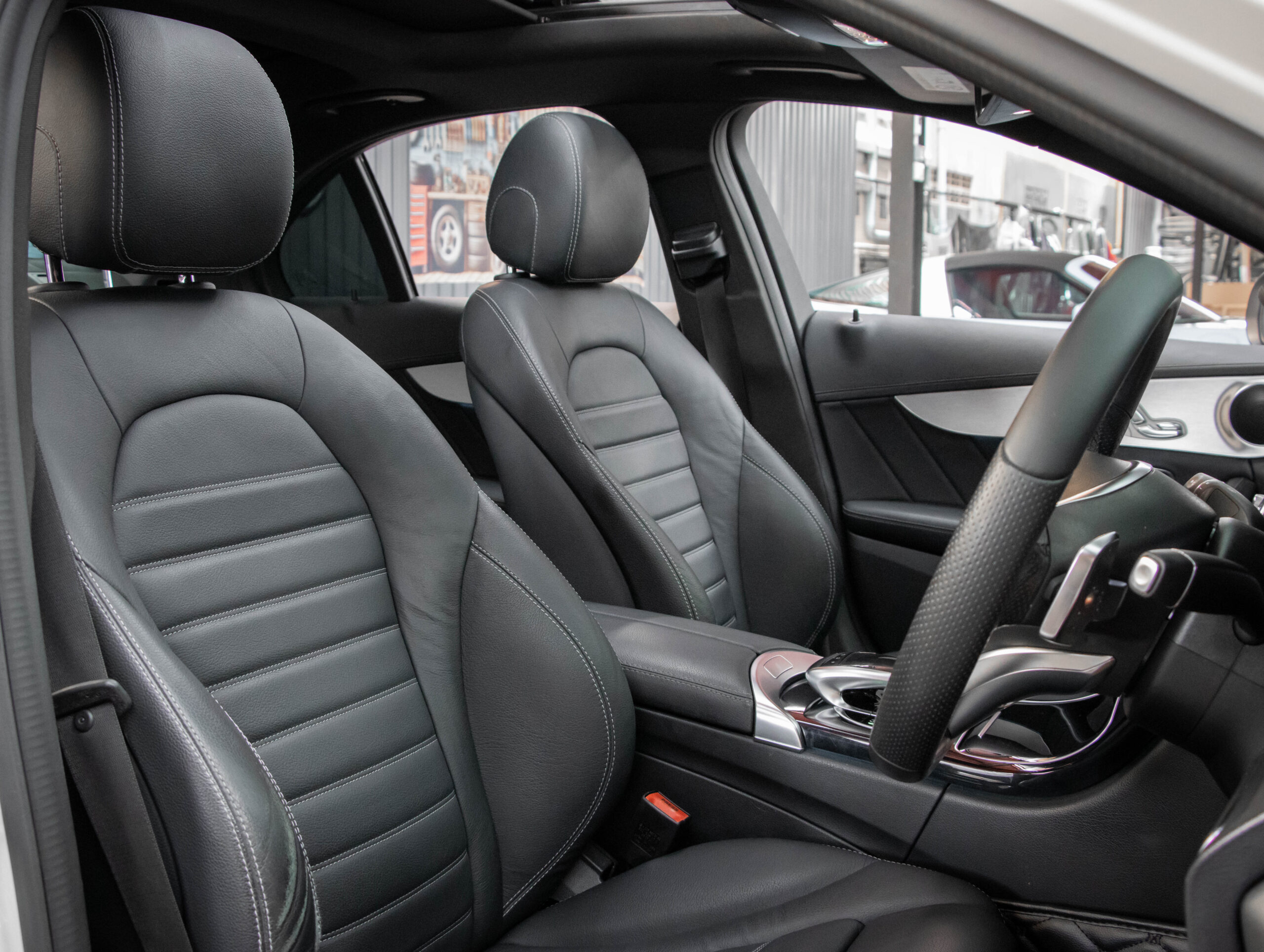 MERCEDES-BENZ C250 2.0 AMG Dynamic ปี2015