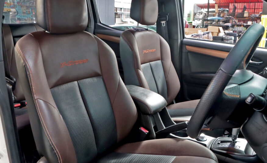 ISUZU D-MAX 3.0 Vcross MAX Z-Prestige Cab4 4WD ปี2019