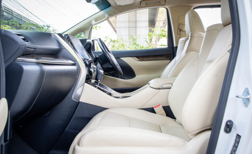 TOYOTA ALPHARD 2.5 HYBRID E-FOUR ปี2022