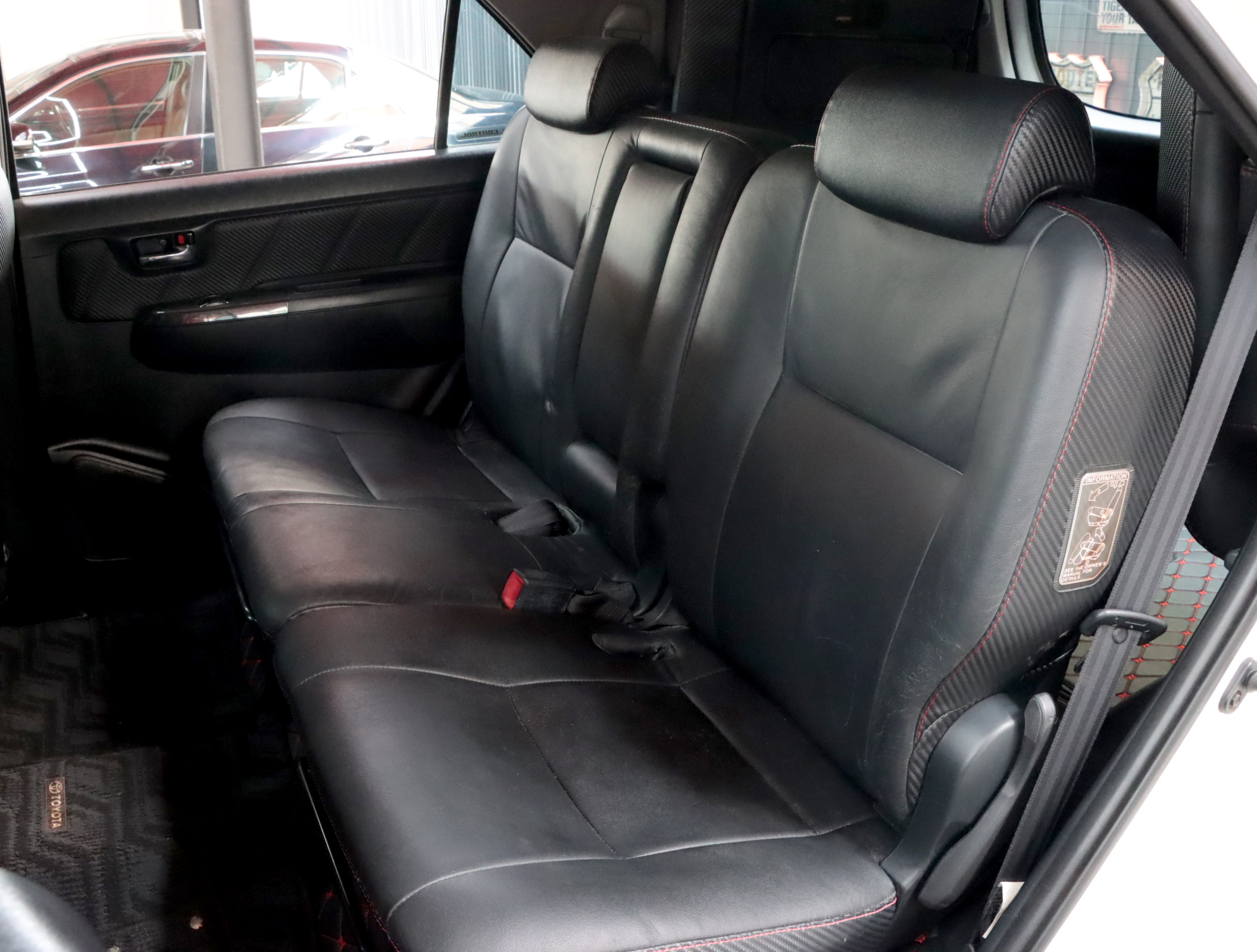 TOYOTA FORTUNER 3.0 TRD Sportivo 4WD ปี2015