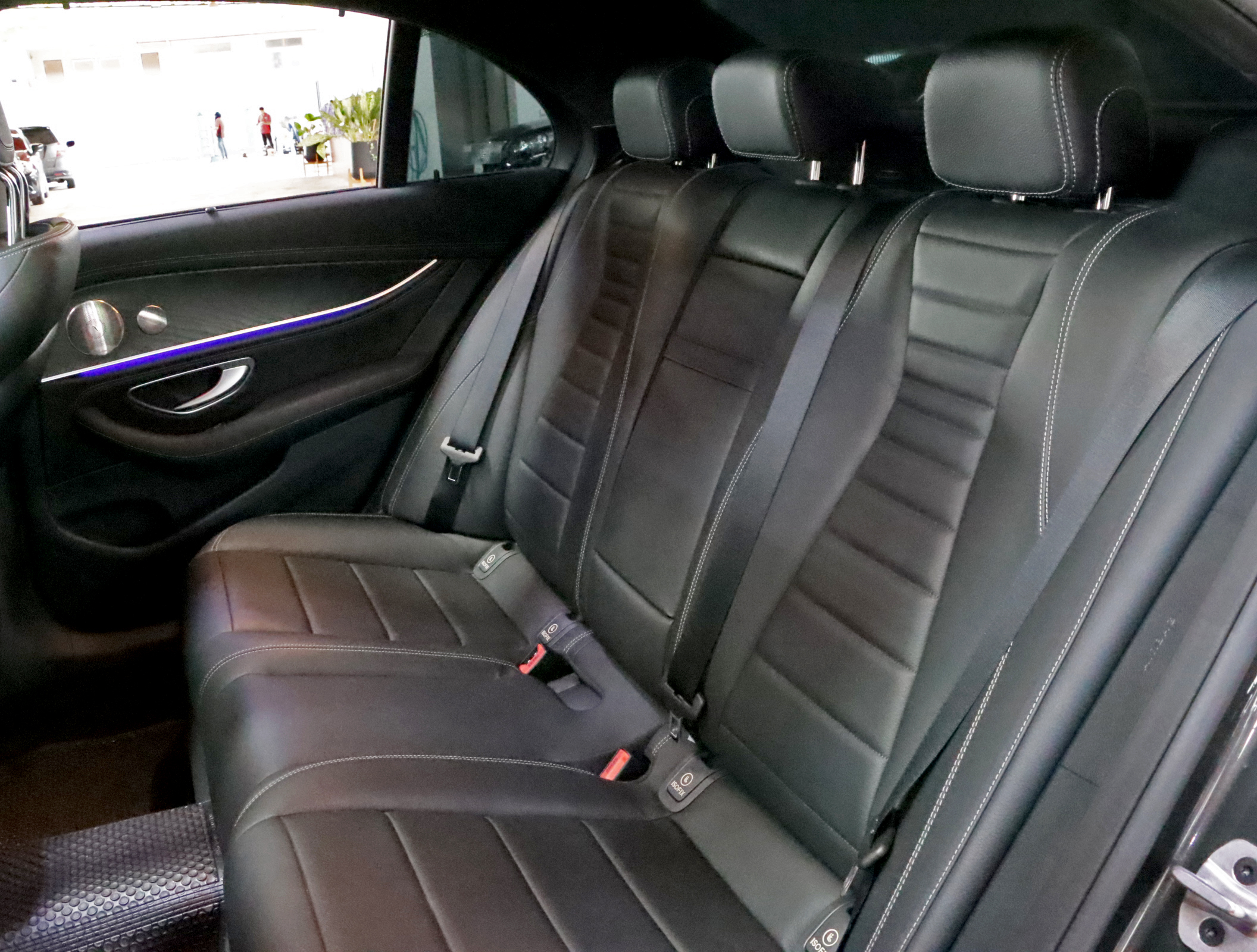 MERCEDES-BENZ E300 2.0 e AMG Dynamic ปี2025