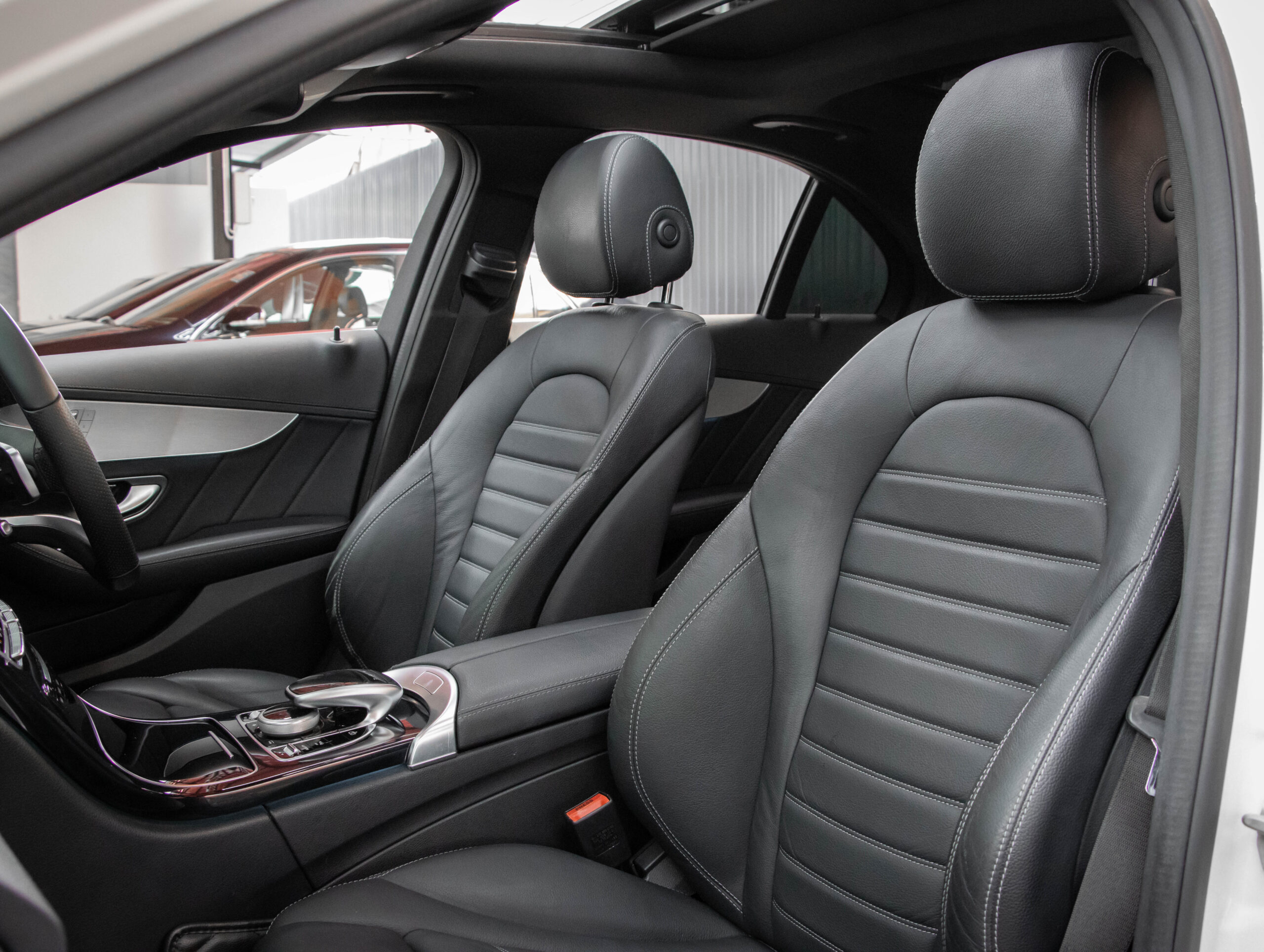 MERCEDES-BENZ C250 2.0 AMG Dynamic ปี2015