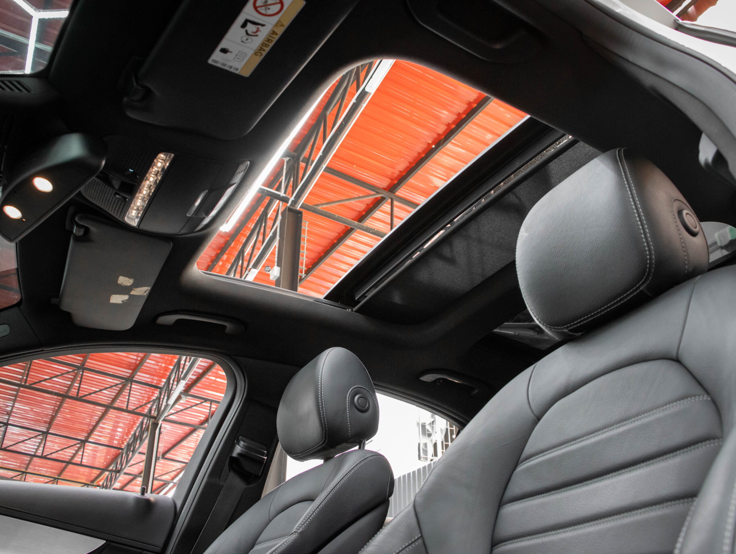 MERCEDES-BENZ C250 2.0 AMG Dynamic ปี2015