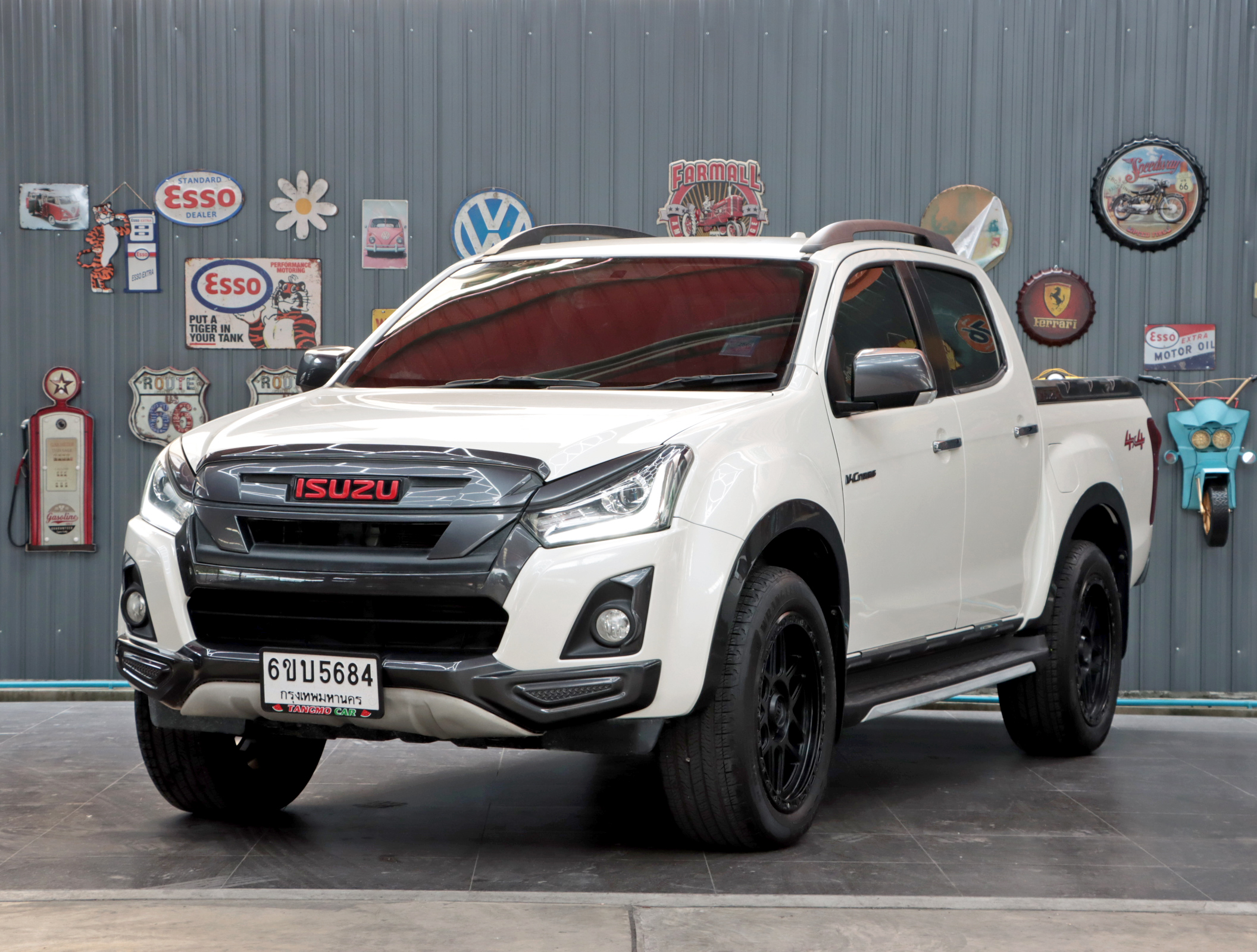 ISUZU D-MAX 3.0 Vcross MAX Z-Prestige Cab4 4WD ปี2019
