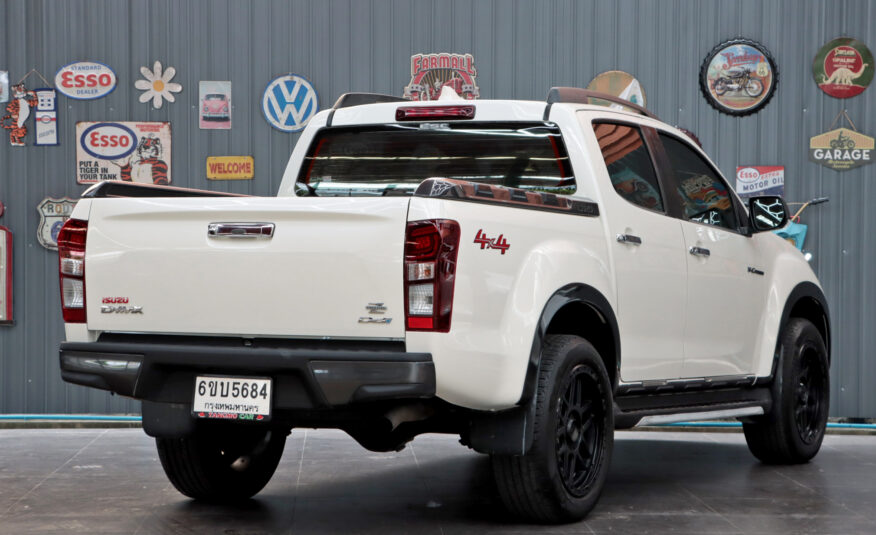 ISUZU D-MAX 3.0 Vcross MAX Z-Prestige Cab4 4WD ปี2019
