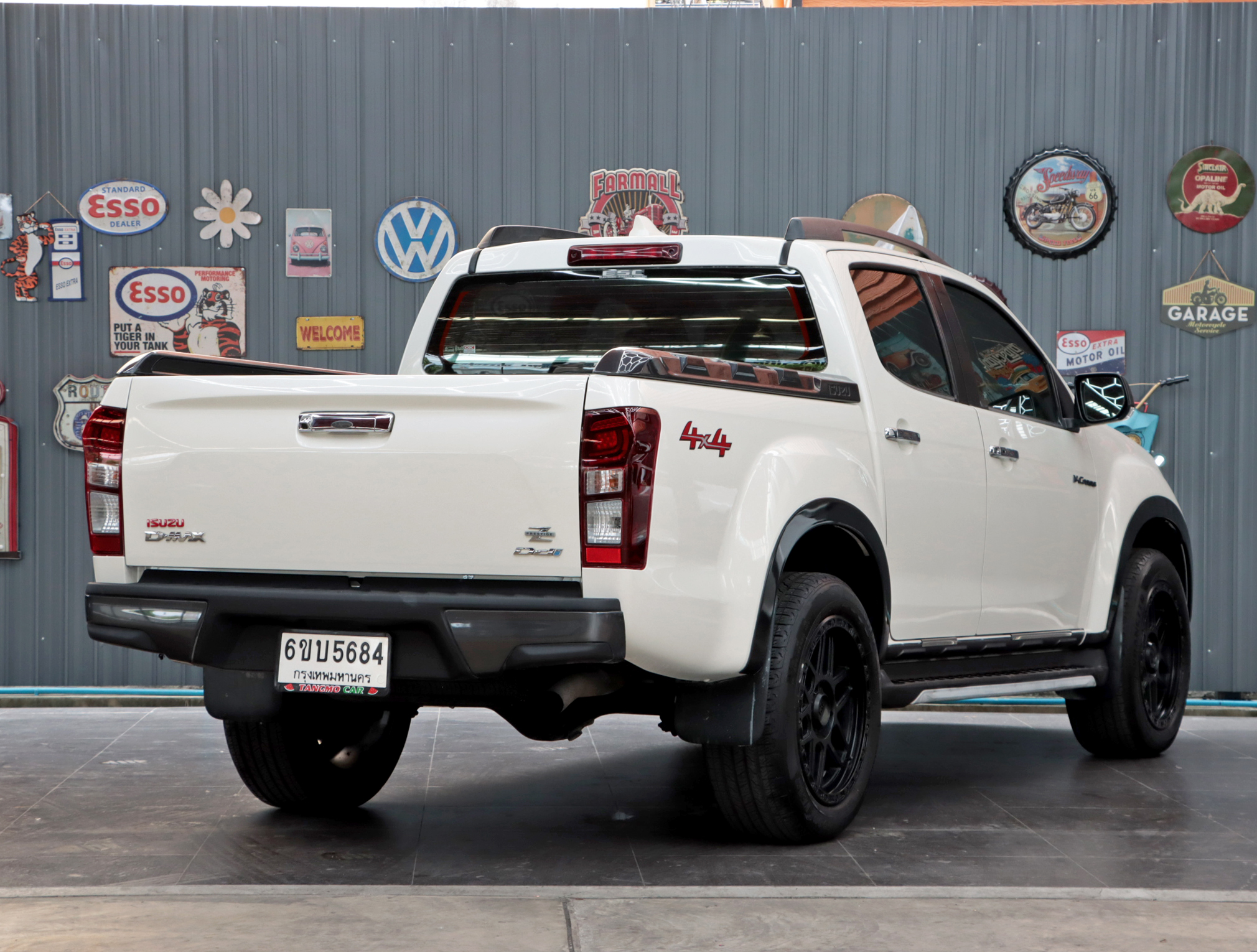 ISUZU D-MAX 3.0 Vcross MAX Z-Prestige Cab4 4WD ปี2019