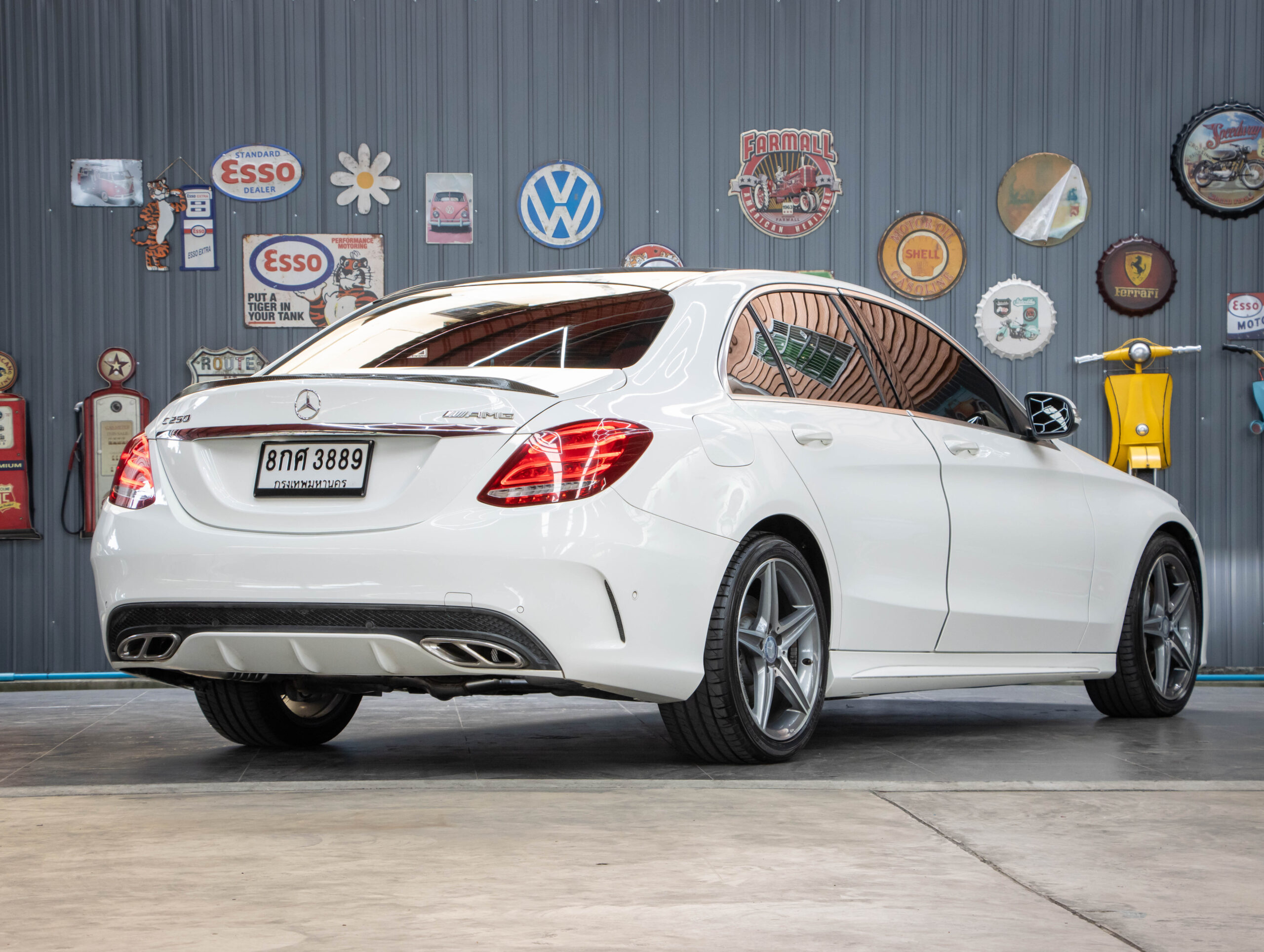 MERCEDES-BENZ C250 2.0 AMG Dynamic ปี2015