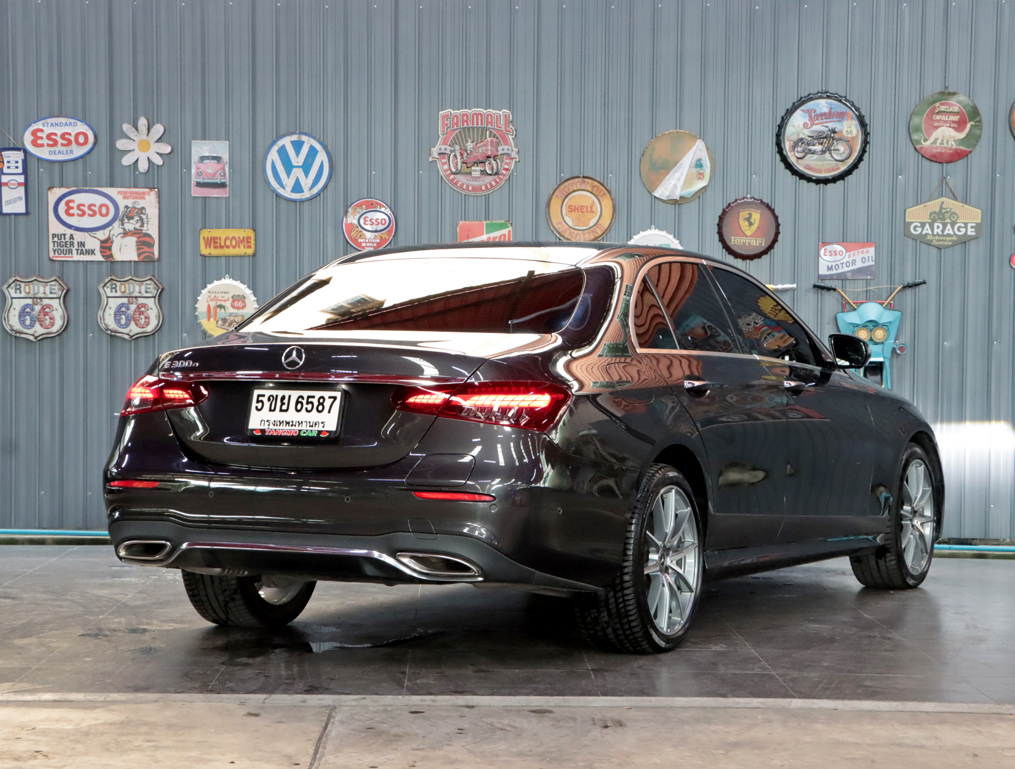 MERCEDES-BENZ E300 2.0 e AMG Dynamic ปี2025