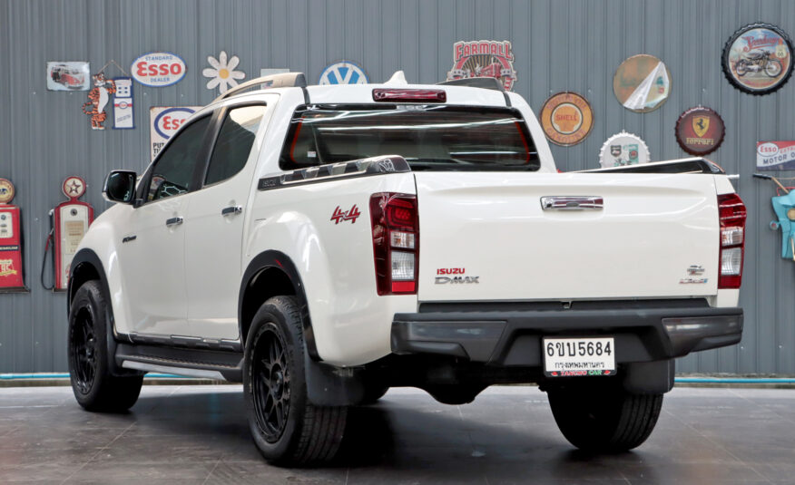 ISUZU D-MAX 3.0 Vcross MAX Z-Prestige Cab4 4WD ปี2019