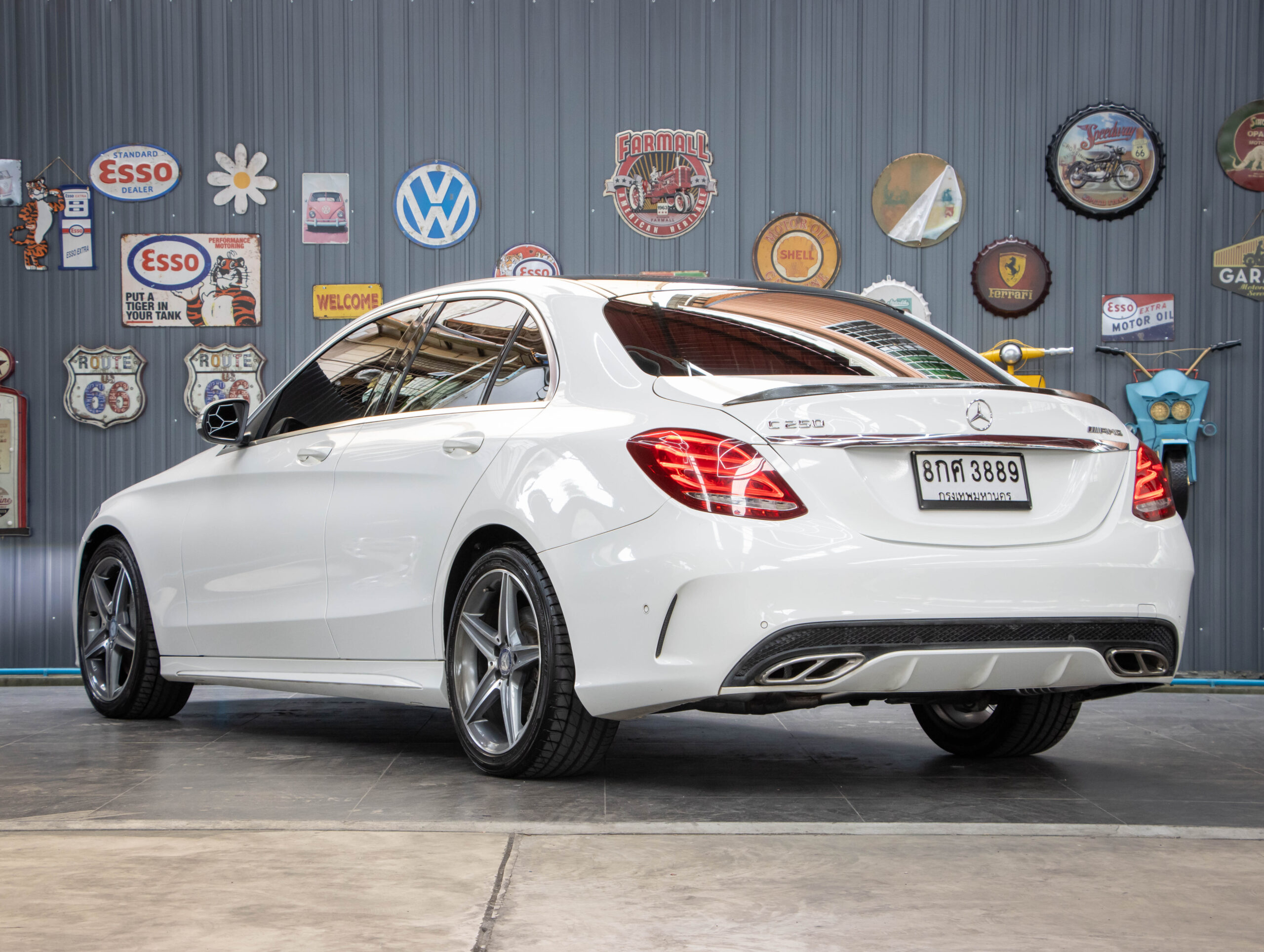 MERCEDES-BENZ C250 2.0 AMG Dynamic ปี2015