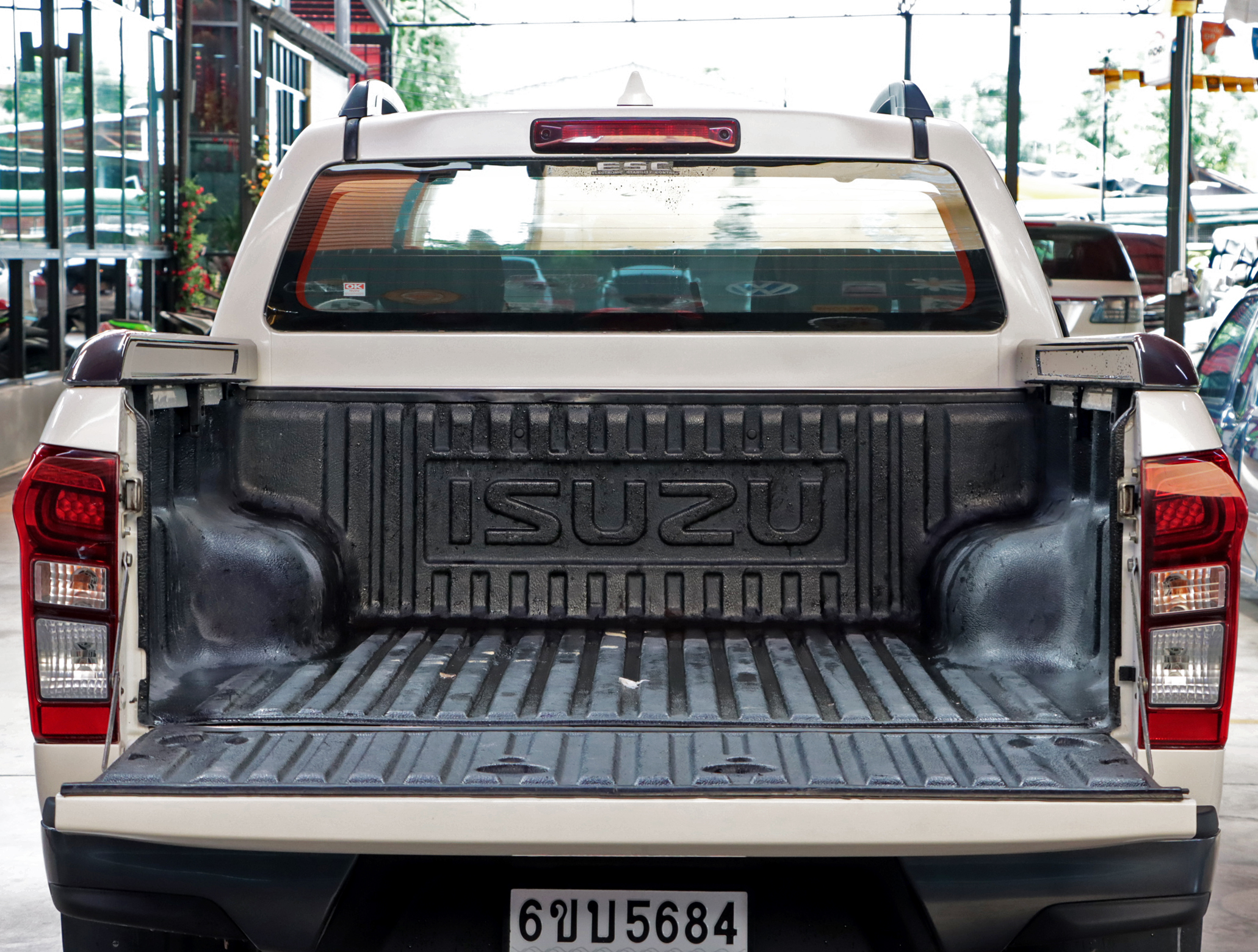 ISUZU D-MAX 3.0 Vcross MAX Z-Prestige Cab4 4WD ปี2019